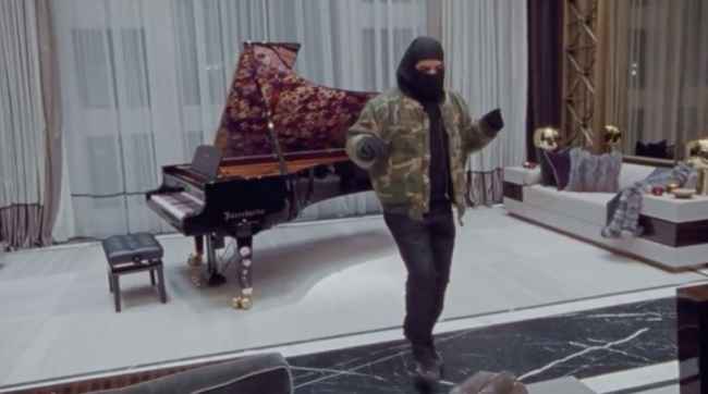 Thumbnail for TALES FROM THE CRIB: The Celebrity House Tour Phenomenon