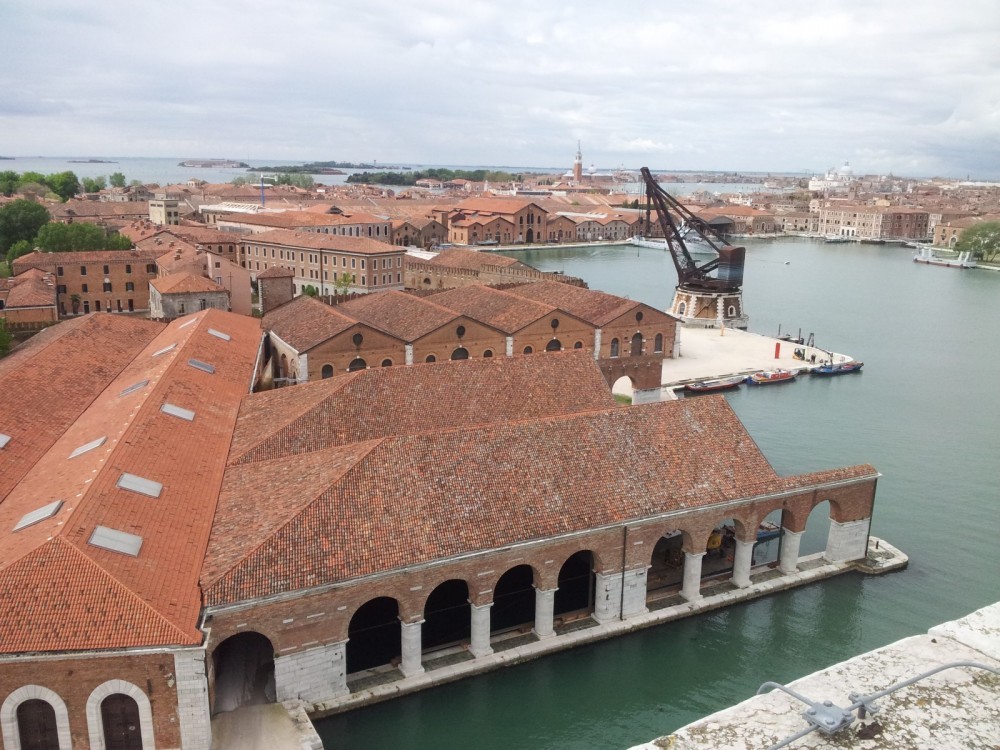 FREE ROAMING: A Review of the 2018 Venice Biennale