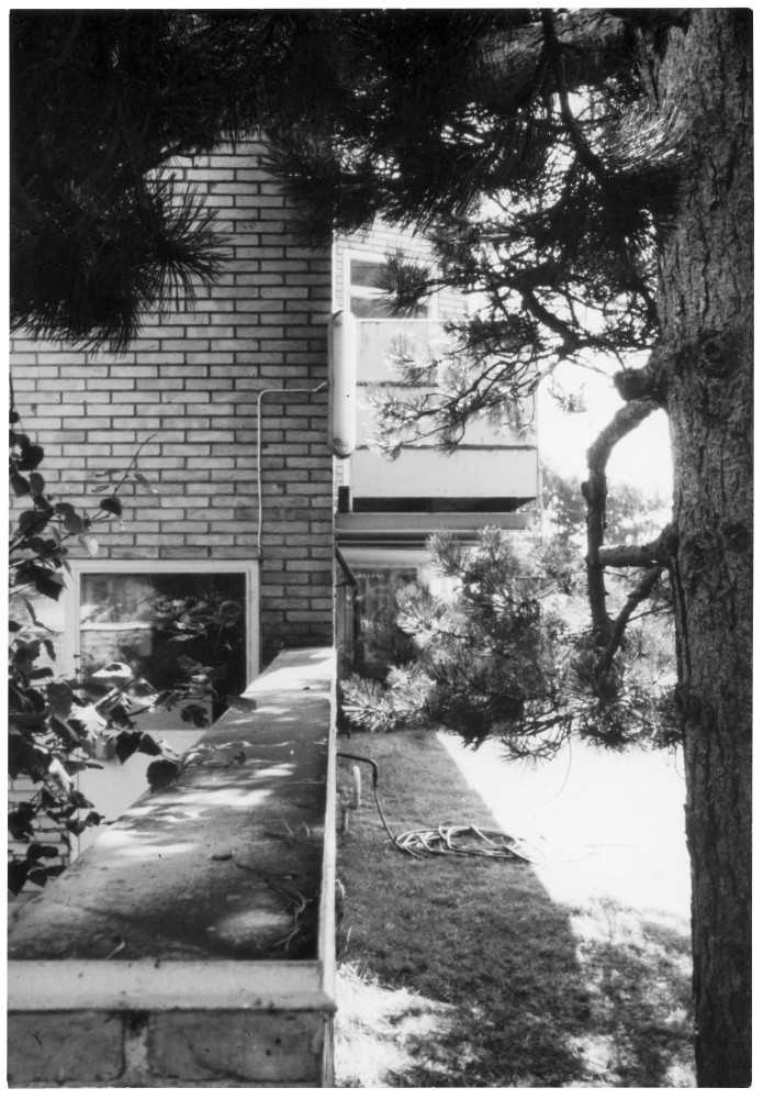 VILLA EDSTRAND: A Quiet Model Home by Obscure Swedish Modernist Sigurd Lewerentz
